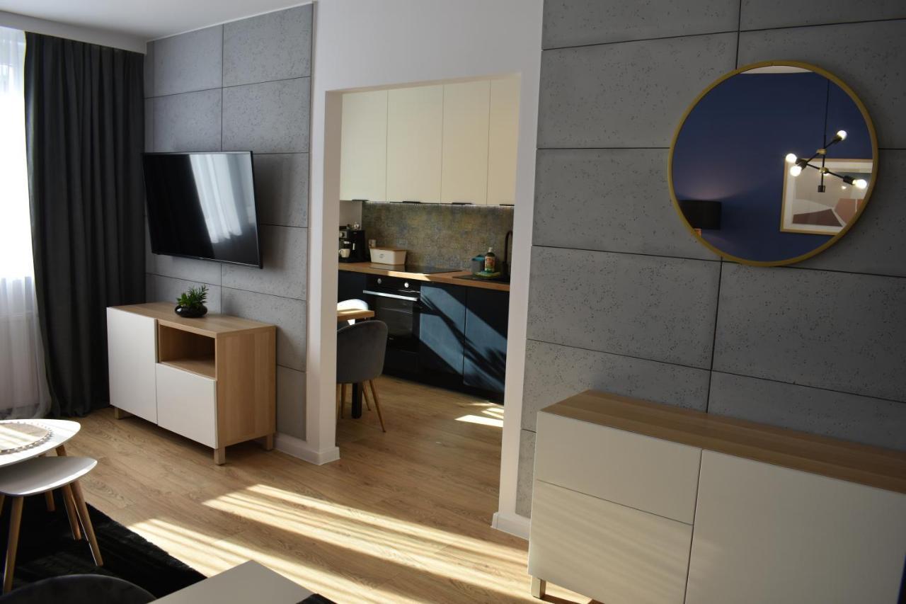 Apartament W Centrum Przy Parku Na Wyspie ピワ エクステリア 写真