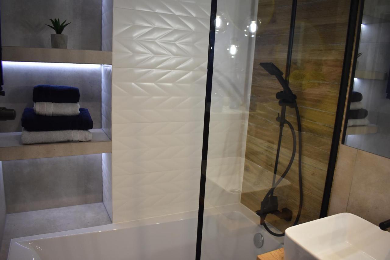 Apartament W Centrum Przy Parku Na Wyspie ピワ エクステリア 写真