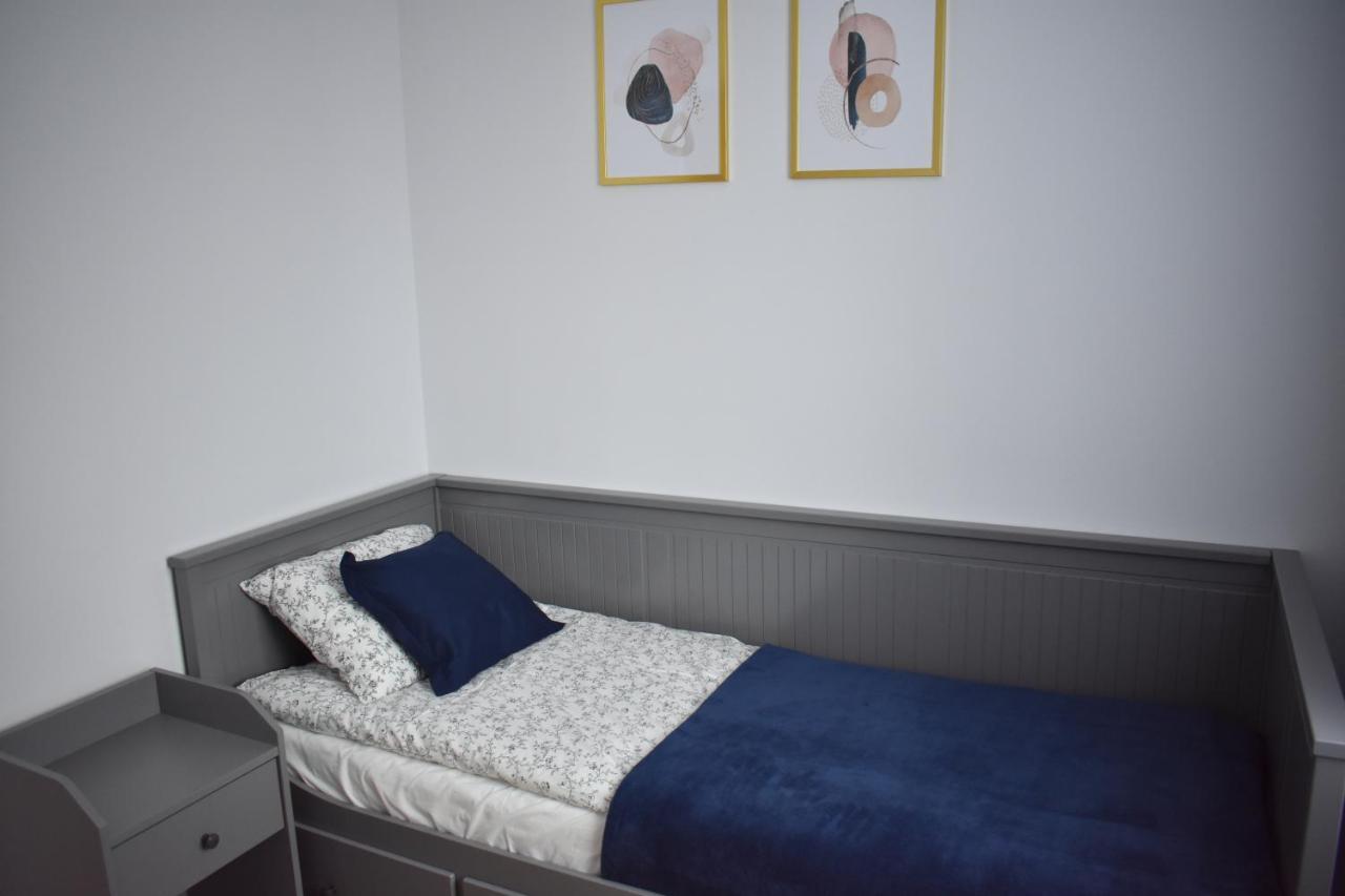 Apartament W Centrum Przy Parku Na Wyspie ピワ エクステリア 写真